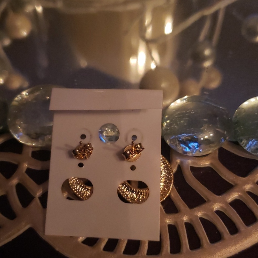 New earrings - Picture 2 of 3